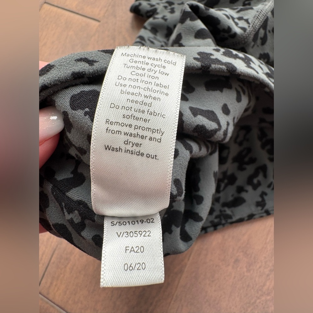 Athleta Elation Ultra High Rise Tights - Picture 12 of 12